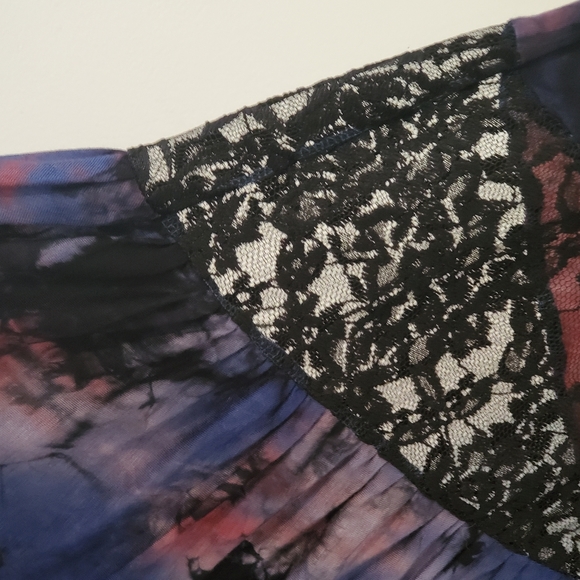 Paper Doll Tye-dye Lace Skirt - Picture 3 of 9